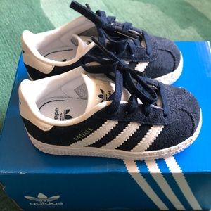 Adidas gazelles navy suede